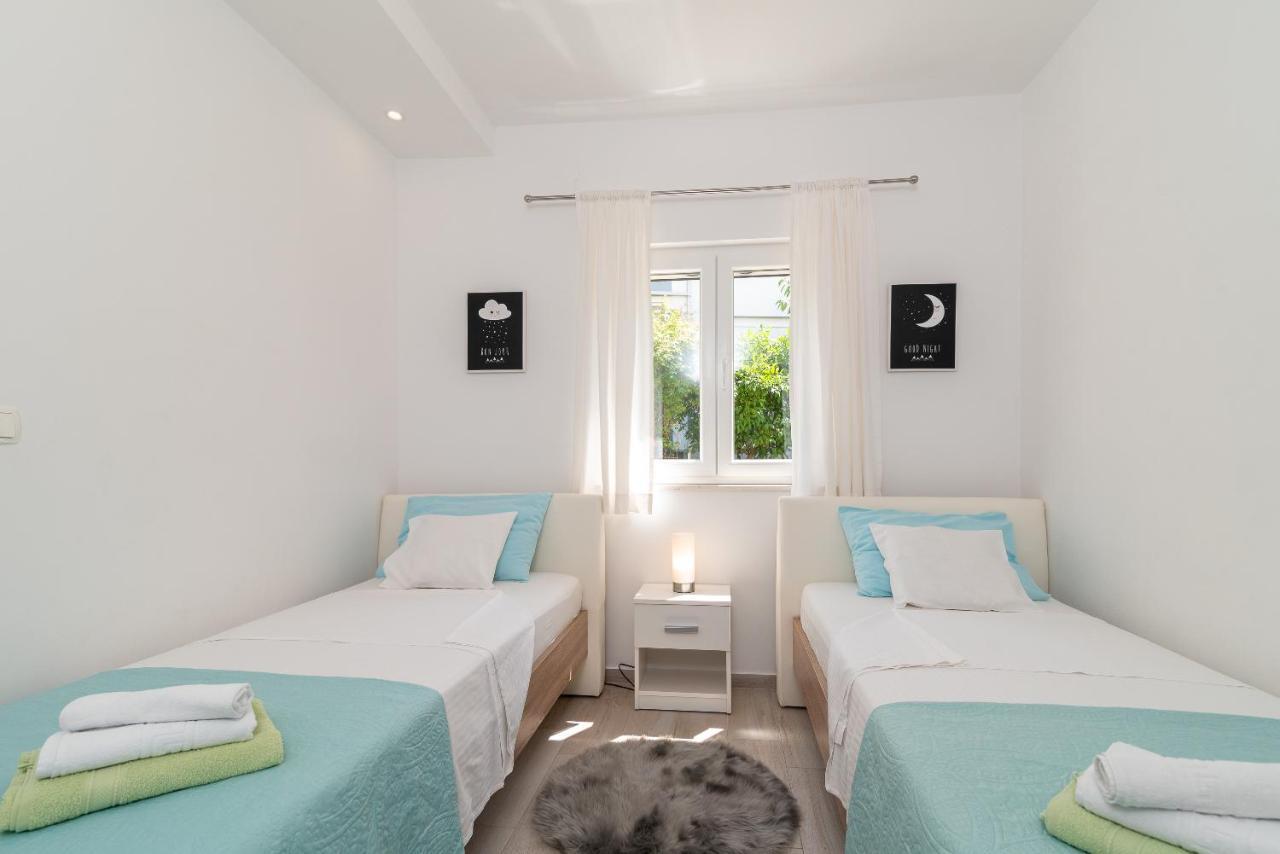 Apartment Ela Trogir Ngoại thất bức ảnh