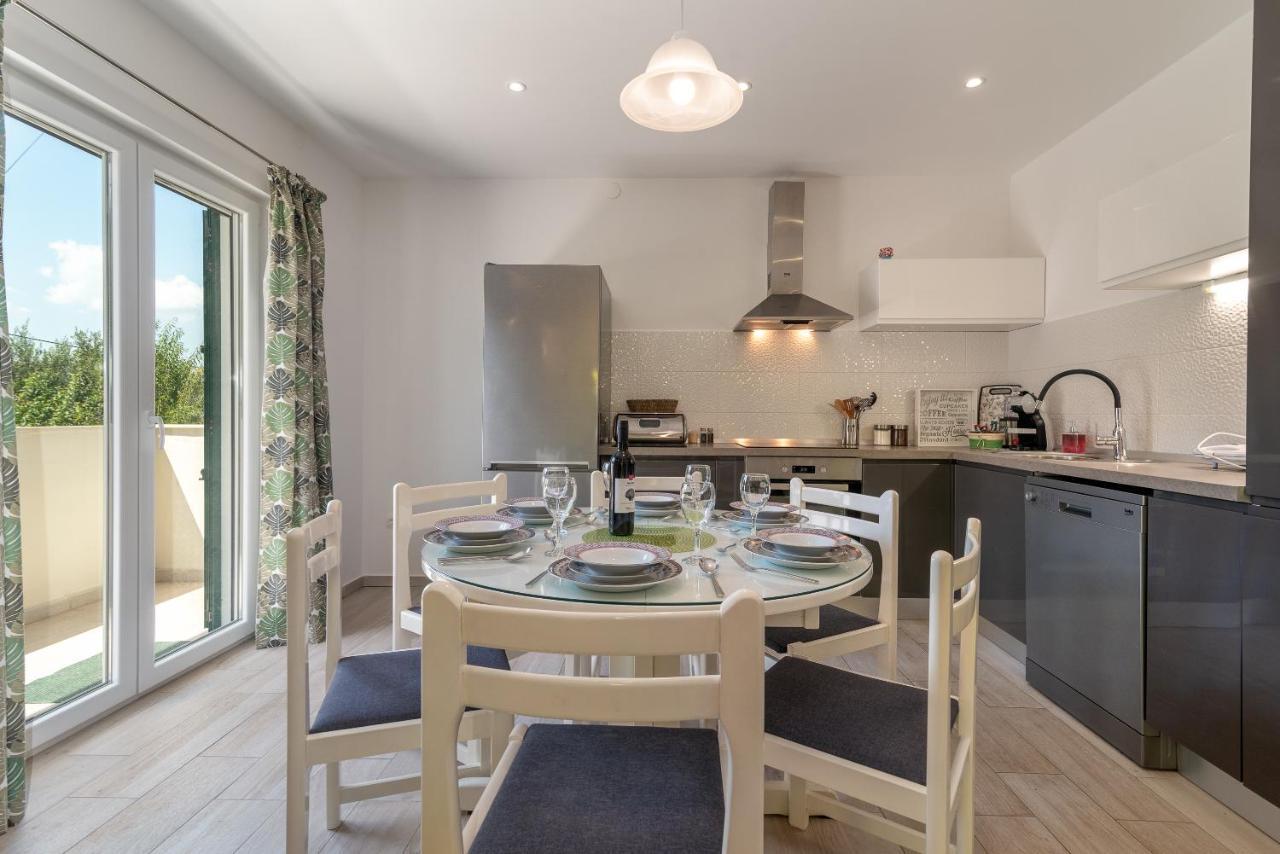 Apartment Ela Trogir Ngoại thất bức ảnh