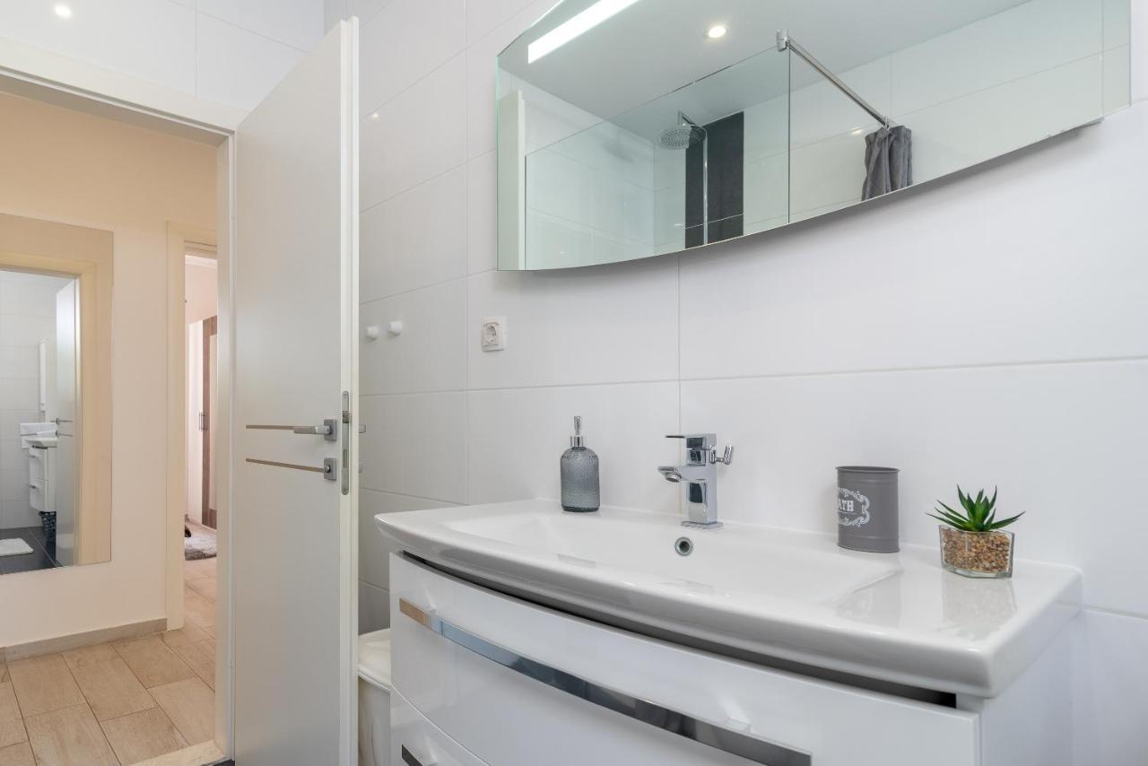 Apartment Ela Trogir Ngoại thất bức ảnh