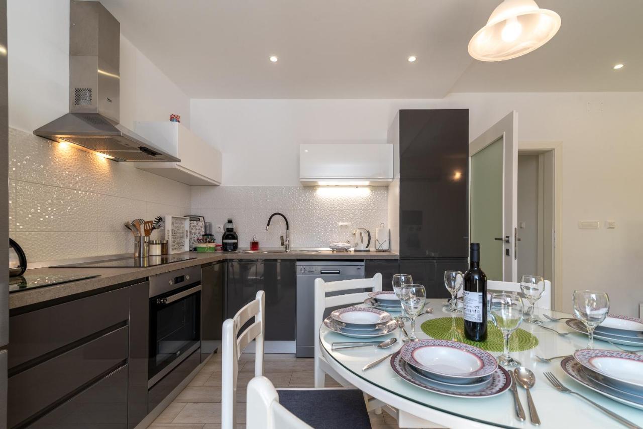 Apartment Ela Trogir Ngoại thất bức ảnh